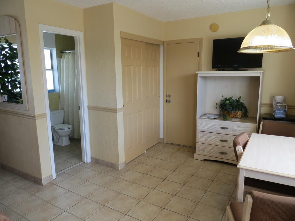 Sand Castle Motel Daytona Beach Shores Екстер'єр фото
